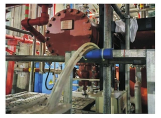 On-site view of the hydrogen-side oil return control box